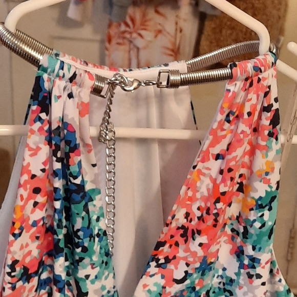 Clothes - Picture 4 of 5